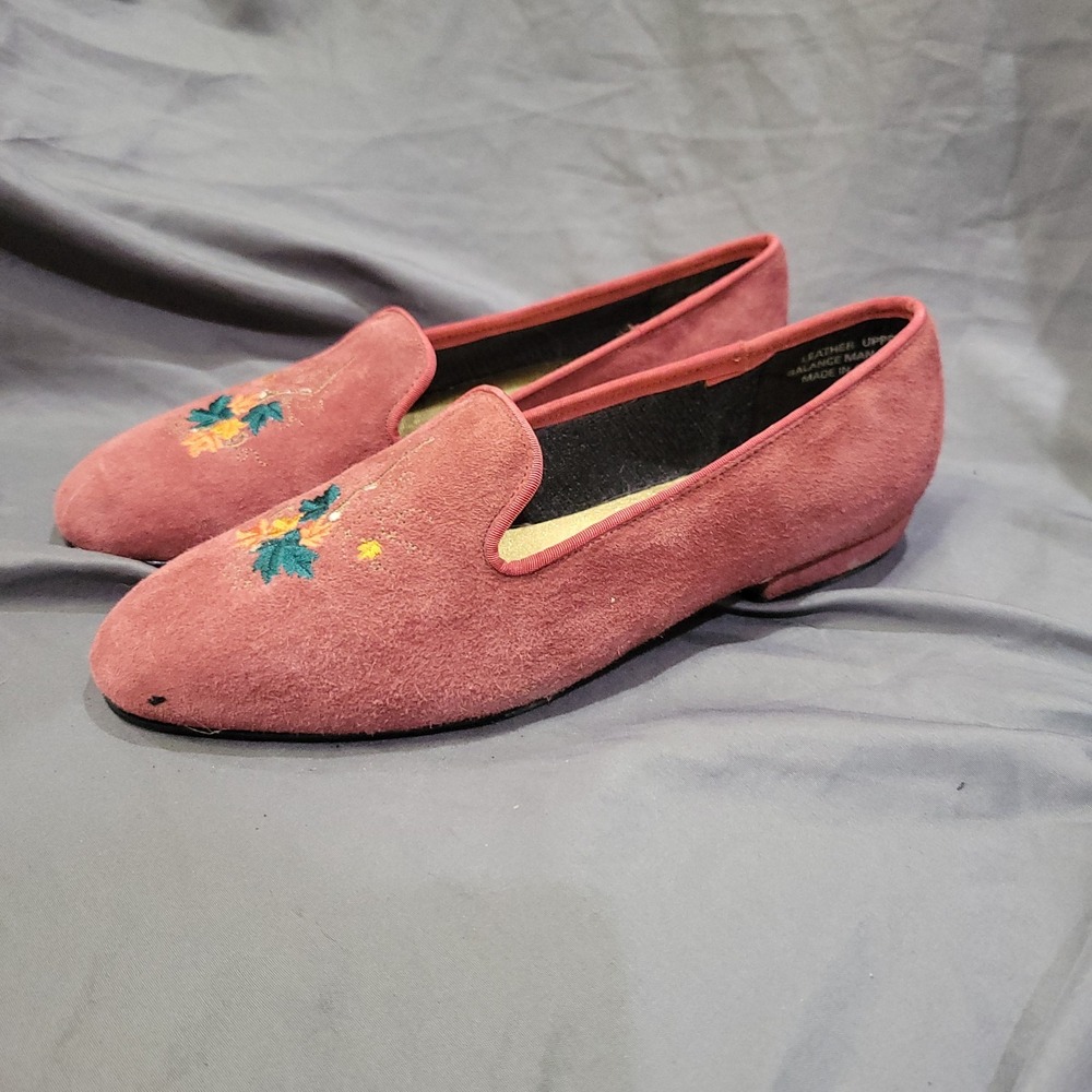 Beacon Leather Slip-On Loafer Flats Floral Embroidery Comfort US 6 Rose Red Pink